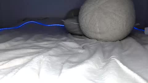 unveilx_ online show from April 18, 7:07 pm