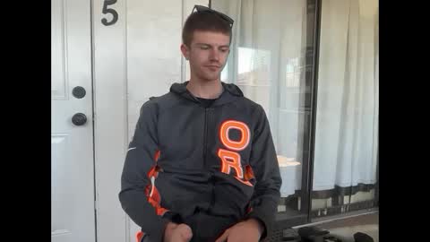 Stepbro online show from March 3, 5:50 pm