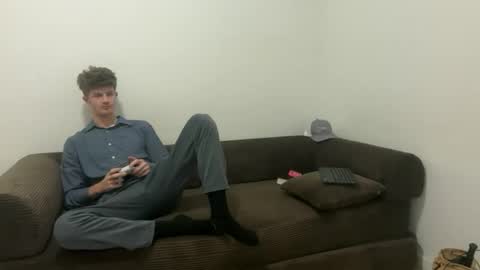 Snapshot of unverifiedbwc chatting on April 19, 6:32 pm Stepbro online show from April 19, 6:32 pm