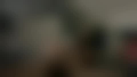 Snapshot of uoriver chatting on October 18, 2:03 am uoriver online show from October 18, 2:03 am