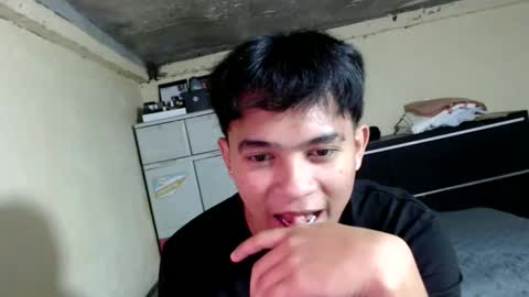 Snapshot of ur_asianversarap chatting on February 20, 6:26 am asian versarap online show from February 20, 6:26 am