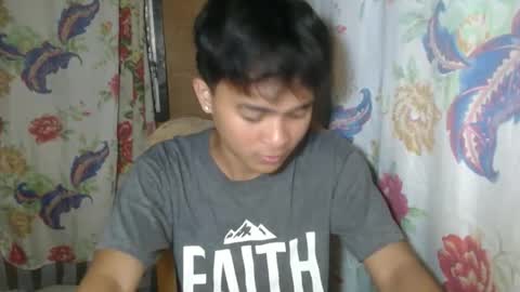 Snapshot of ur_asianversarap chatting on March 1, 12:18 pm asian versarap online show from March 1, 12:18 pm