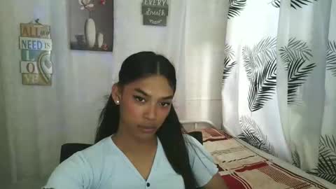 ur_dazzlingmorenaxx online show from March 19, 4:38 am