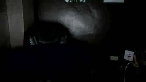 ItsUrsElla online show from February 17, 6:15 pm