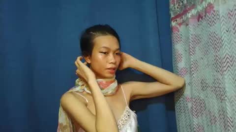 Saina Gonzales online show from February 22, 2:13 am