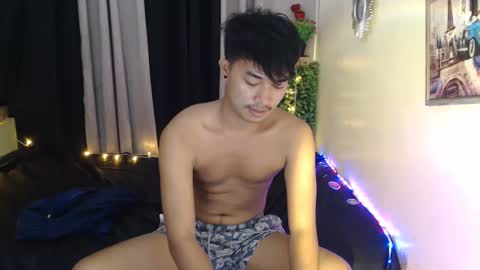 ur_hugechinito online show from March 7, 2:04 am
