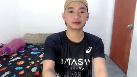 Snapshot of ur_joshuahotnotch chatting on June 5, 1:50 pm ur_joshuahotnotch online show from June 5, 1:50 pm