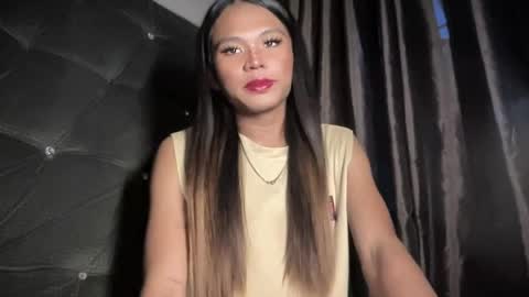 ur_new_obsession online show from May 5, 9:28 am