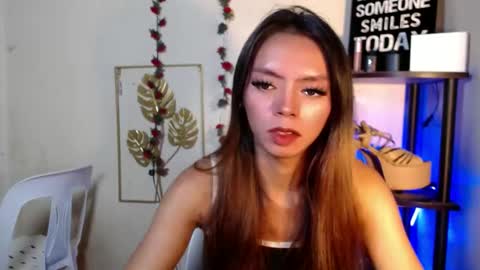 ur_petite_wifexx online show from April 11, 7:45 am