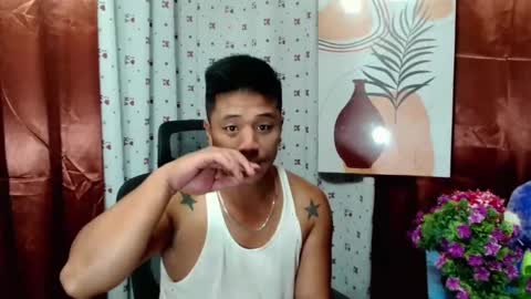 Snapshot of ur_pinoydave chatting on December 16, 2:47 am Dave online show from December 16, 2:47 am