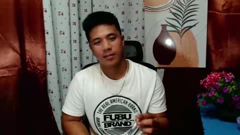 Snapshot of ur_pinoydave chatting on December 19, 5:50 pm Dave online show from December 19, 5:50 pm