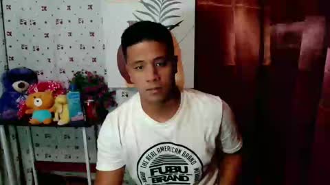 Snapshot of ur_pinoydave chatting on January 21, 12:29 pm Dave online show from January 21, 12:29 pm