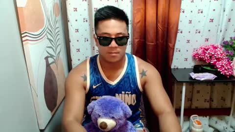 Snapshot of ur_pinoydave chatting on February 4, 5:12 pm Dave online show from February 4, 5:12 pm