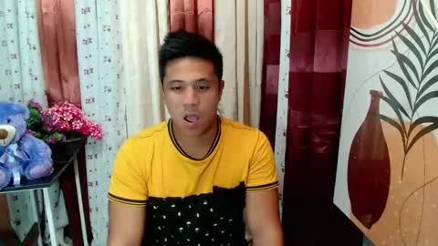 Snapshot of ur_pinoydave chatting on March 1, 6:21 pm Dave online show from March 1, 6:21 pm