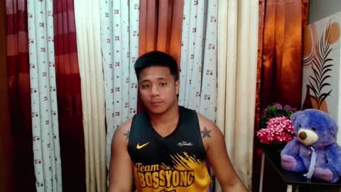 Snapshot of ur_pinoydave chatting on March 11, 11:04 pm Dave online show from March 11, 11:04 pm