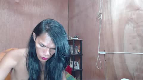 Ur Lovely Pricious online show from May 11, 2:17 am