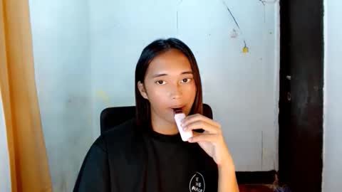 Ellie online show from March 13, 9:54 pm