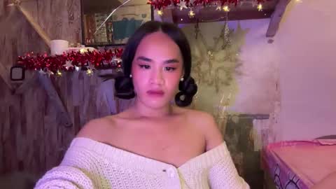 Snapshot of ur_sweet_atarah18 chatting on November 29, 10:24 pm Atarah online show from November 29, 10:24 pm