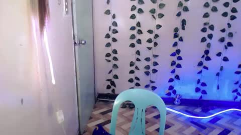 chesca online show from March 6, 8:22 am