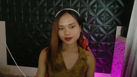 Snapshot of urasian_crisa chatting on April 29, 5:11 am urasian_crisa online show from April 29, 5:11 am
