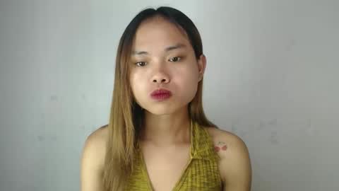 Snapshot of urasian_crisa chatting on May 3, 11:05 am urasian_crisa online show from May 3, 11:05 am