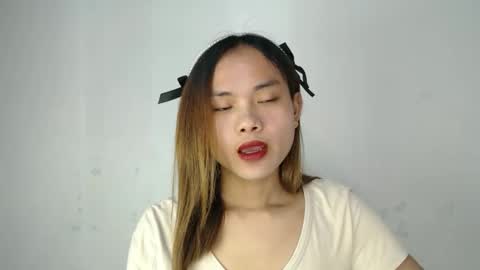 Snapshot of urasian_crisa chatting on May 7, 5:24 am urasian_crisa online show from May 7, 5:24 am