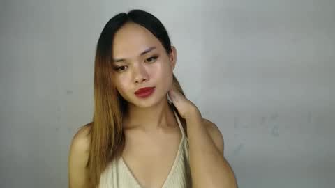Snapshot of urasian_crisa chatting on May 28, 10:56 am urasian_crisa online show from May 28, 10:56 am