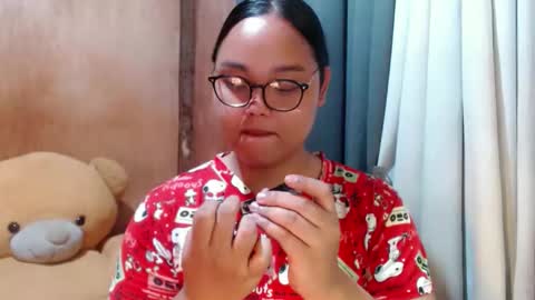 Snapshot of urasian_hotchix69 chatting on December 17, 11:00 pm Lycah online show from December 17, 11:00 pm