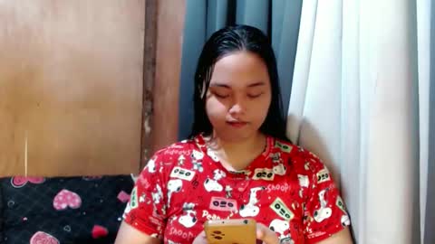 Snapshot of urasian_hotchix69 chatting on February 22, 10:47 am Lycah online show from February 22, 10:47 am