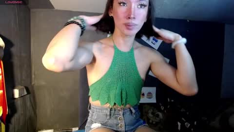 yana online show from January 8, 8:05 am