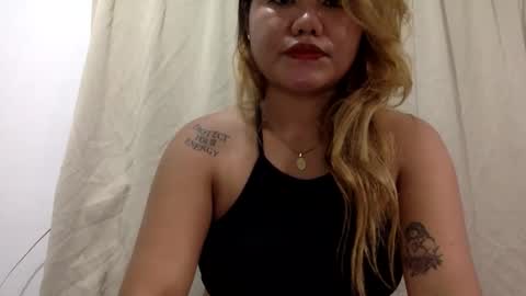 Snapshot of urasianblairexxx chatting on February 23, 6:22 am urasianblairexxx online show from February 23, 6:22 am