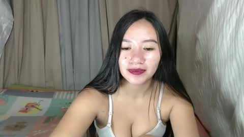 Snapshot of urasianrika chatting on May 31, 12:52 am urasianrika online show from May 31, 12:52 am