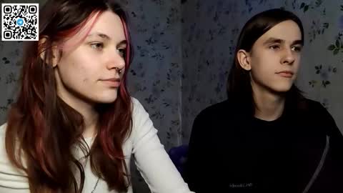 Snapshot of urbankai_ chatting on December 17, 9:10 pm Lisa and Vlad online show from December 17, 9:10 pm