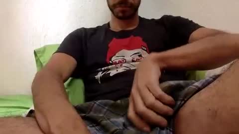 Snapshot of urbestbigdick chatting on December 18, 6:46 pm urbestbigdick online show from December 18, 6:46 pm