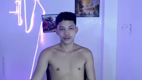Snapshot of urbigcock_alvin chatting on July 1, 6:18 pm alvin let have some fun dont forget to follow online show from July 1, 6:18 pm