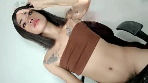 Snapshot of urbitch_haley69xx chatting on February 5, 12:38 pm Haley Mhate online show from February 5, 12:38 pm