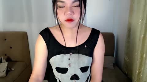 Snapshot of urbitchfantasexx_miles25 chatting on December 21, 3:53 pm Miles online show from December 21, 3:53 pm