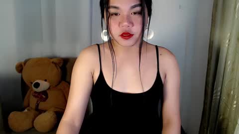 Snapshot of urbitchfantasexx_miles25 chatting on December 25, 12:58 pm Miles online show from December 25, 12:58 pm