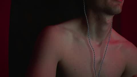 Snapshot of urboytoy_512 chatting on December 18, 9:14 am urboytoy_512 online show from December 18, 9:14 am