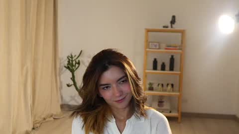 Linda Restrepo online show from December 6, 11:36 pm