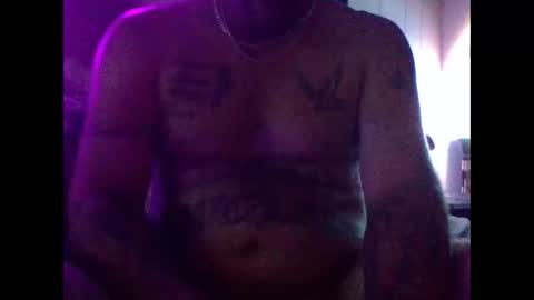 Snapshot of urdaddy875867 chatting on November 20, 6:13 am urdaddy875867 online show from November 20, 6:13 am