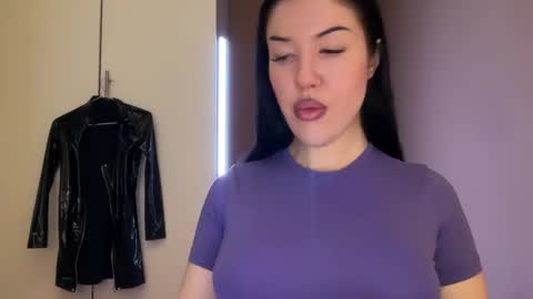 Snapshot of urdevilbaby chatting on January 10, 5:42 am Margo online show from January 10, 5:42 am