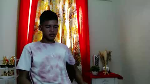 urdreamboy_clarin online show from December 19, 3:35 am