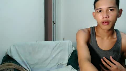 Snapshot of urdreamboy_clarin chatting on June 23, 11:30 am urdreamboy_clarin online show from June 23, 11:30 am