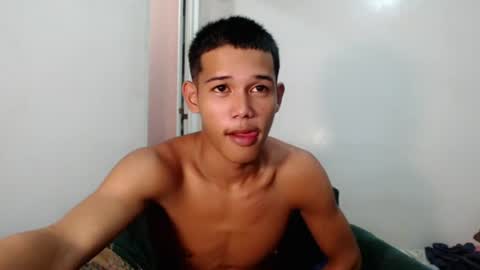 Snapshot of urdreamboy_clarin chatting on June 27, 4:06 am urdreamboy_clarin online show from June 27, 4:06 am