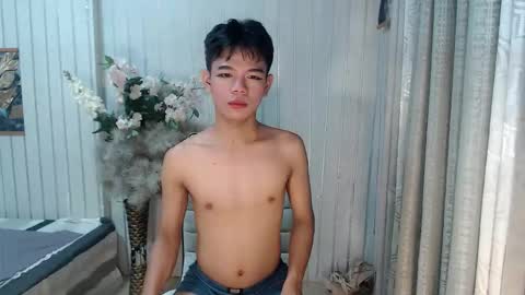 urdreamboy_doms online show from April 13, 6:02 pm