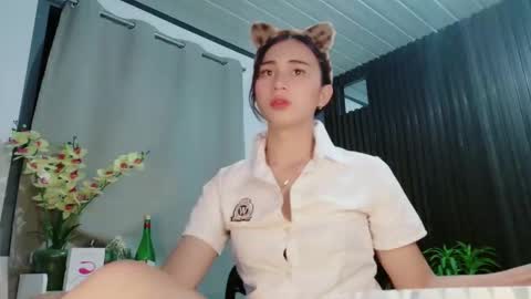 urfave_bbgirl online show from February 4, 12:22 pm