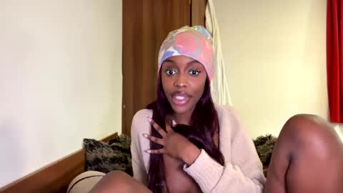 urfavtee online show from March 10, 4:50 am