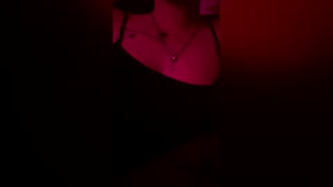 urfavvbrunette19 online show from April 29, 2:26 am