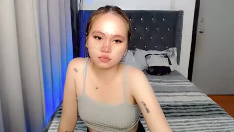 Snapshot of urfcking_lea chatting on December 15, 4:59 pm urfcking_lea online show from December 15, 4:59 pm